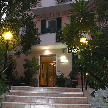 Hotel Villa Bianca Laigueglia Eksteriør bilde